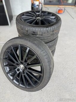 ŠKODA TURINI R18
