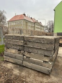 Prodám betonové silniční panely 300x120x21 - použité - 1