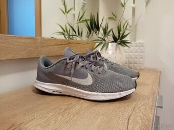 Nike dámské sportovní tenisky vel. 41