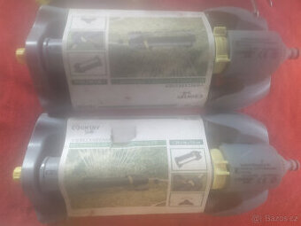 potřeby na zahradu kopačka nahlinu 2-kusy zavlažovač-2 kusy