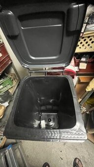 Prodám novou nepoužitou popelnici 120l/60kg
