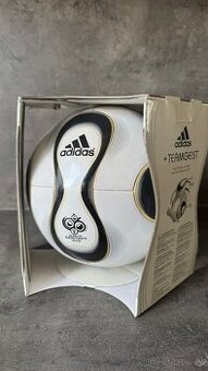 Oficialní ADIDAS zápasové míče MS a ME