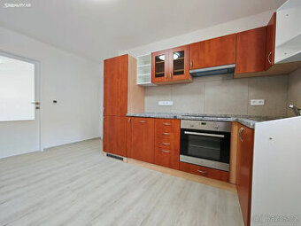 Pronájem bytu 2+1 55 m² Benátky, Vsetín