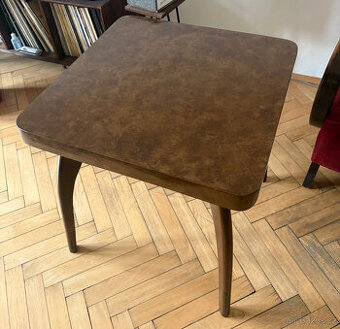 Stůl pavouk po renovaci