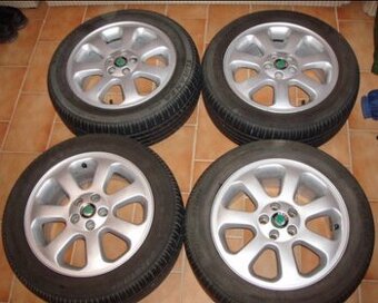 Alu kola Laurin a Klement R16