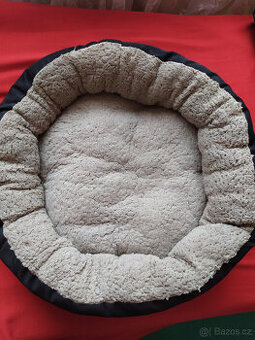 HEBOUČKÝ PELÍŠEK PRO PEJSKY ŠÍŘE UVNITŘ 50.CM