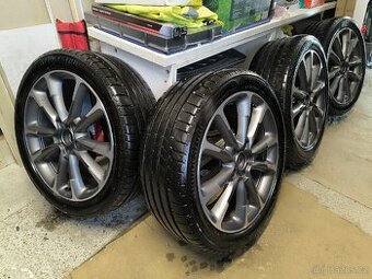 ALU kola Fiat 500 5x110 r18 Originál, pneu 6mm