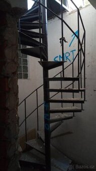 točité schodiště (spirálové)
