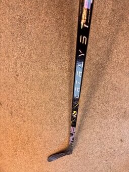 HOKEJKA TRUE CATALYST 9X3 SR