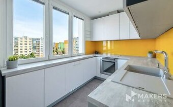 Pronájem útulného bytu 3+1 83 m² s lodžií, Praha 4 - Kamýk, 