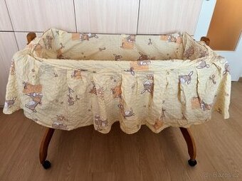 Dětská dřevěná postýlka / kolébka