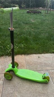 Dětská tříkolka - koloběžka