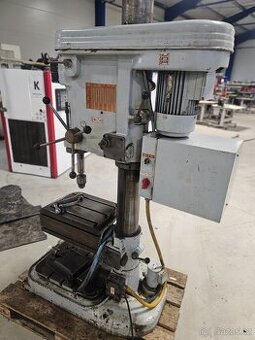 Sloupová stojanová vrtačka VS 32B + svěrák