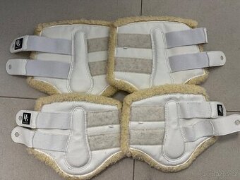 Bílé drezurní kamaše pony