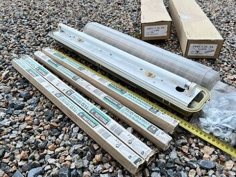 3 x klasická zářivka 60 cm