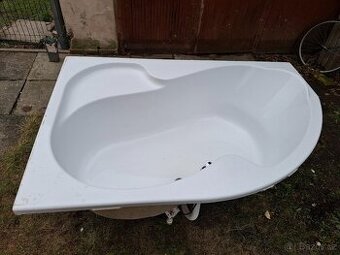 Rohová vana se zástěnou