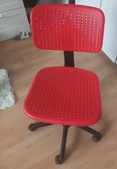 Dětská židle k psacímu stolu