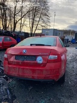 Prodám náhradní díly ze Škoda Octavia 3 bílá červená