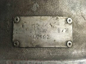 Tatra 613-1 chromka štítkový motor