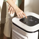 Ochlazovač a zvlhčovač vzduchu Sencor SFN6011WH.