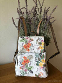 Nový bílý květinový elegantní batoh