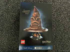 LEGO® Harry Potter™ 76429 Mluvící Moudrý klobouk - 1