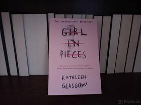 Girl in pieces - 1