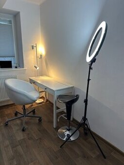 stmívatelná prstencová LED lampa se stojanem