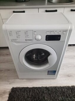 Pracka slim indesit---mohu dovézt