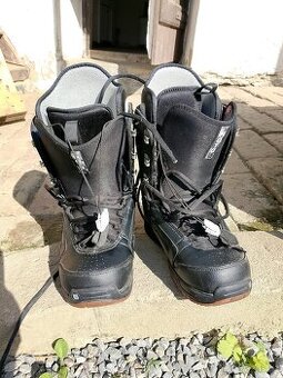 Boty na snowboard
