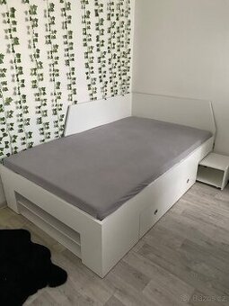 Bílá postel s úložným prostorem 120x200
