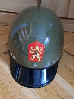 Přilba pohraniční stráže/ přilba pohraničářů