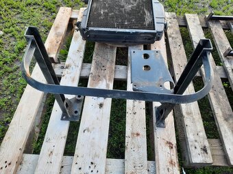 Uchyt kapotáže Zetor Uř.I
