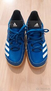 Dětské sálové boty Adidas vel.39,5