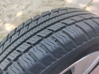 [Škoda] Kompletní plechové disky + zimní pneu a poklice