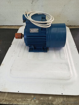Prodám elektromotor 220 V