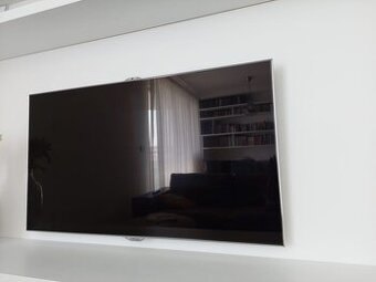 Prodám televizi Samsung UE46ES8000