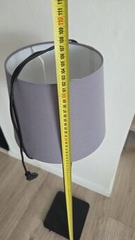 Stojací lampa IKEA se stínidlem