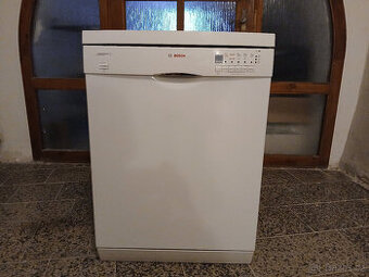 Myčka nádobí Bosch 60"