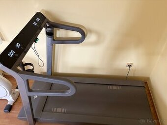 Běžecký trenažér Technogym MyRun