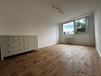 Pronájem 2+kk po rekonstrukci. Praha-Letňany