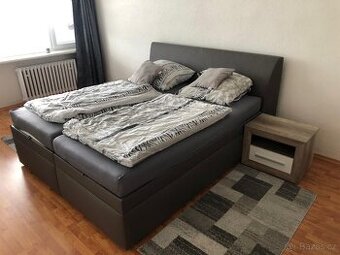 Manželská postel
