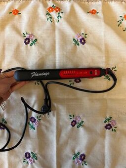 Žehlička na vlasy.