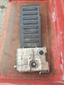 Kryt baterií a expanzní nádobka Renault Premium Route