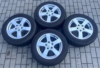 Octavia IV - 16" alu + zimní 205/60 R16 Nokian 7-8mm