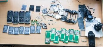 Nokia E52 rozebrané funkční tlf a sada dílů - pouze vcelku