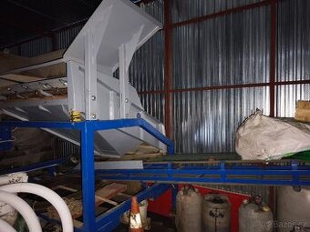 Prodám zánovní třídič ku suti a zeminy