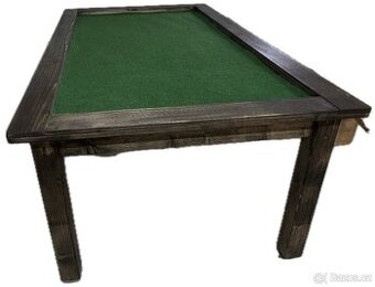 Stůl na deskovky