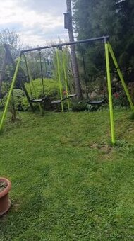 Houpačka pro až 4 děti