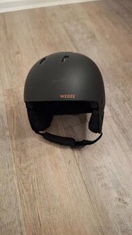 dětská lyžařská helma zn Wedze - vel. S
